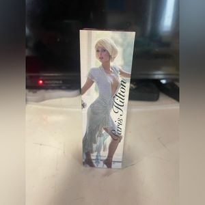 PARIS HILTON PERFUMW